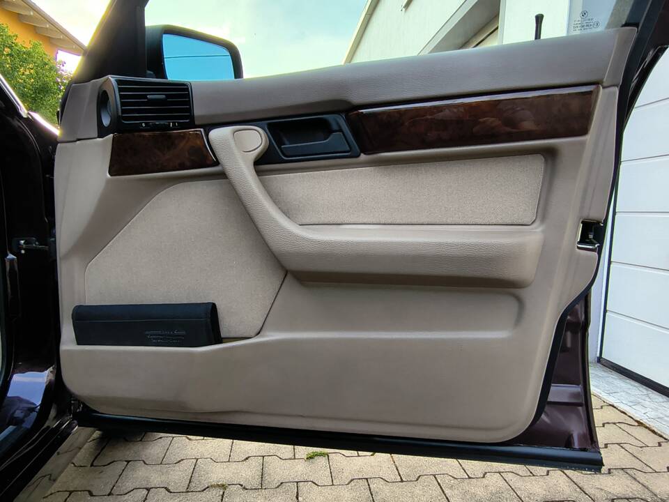 Bild 19/32 von BMW 520i (1994)