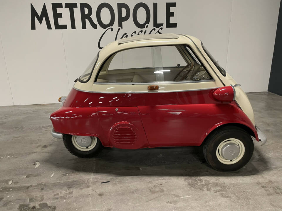 Image 12/14 of BMW Isetta 250 (1955)