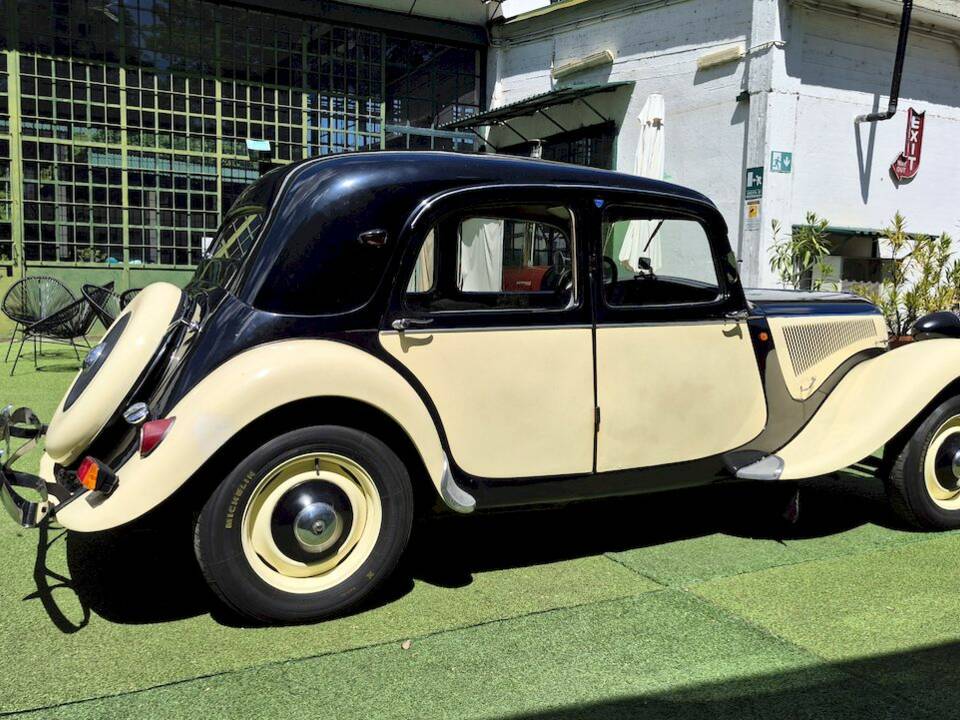 Imagen 12/65 de Citroën Traction Avant 11 BL (1955)