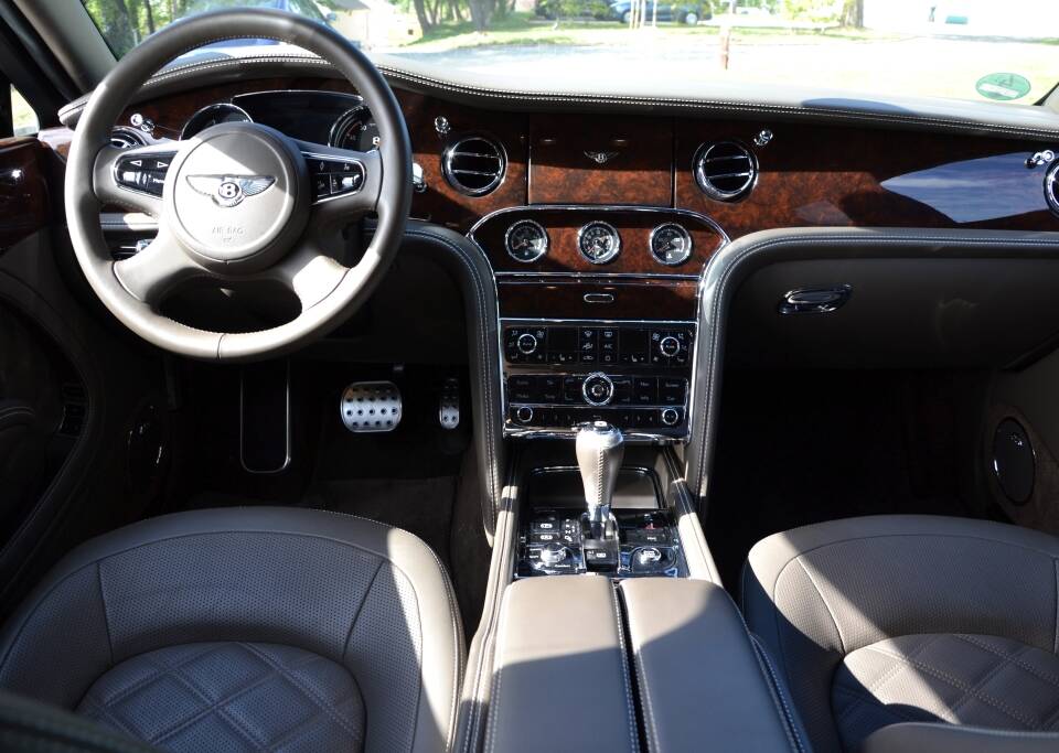 Imagen 20/36 de Bentley Mulsanne Speed (2015)