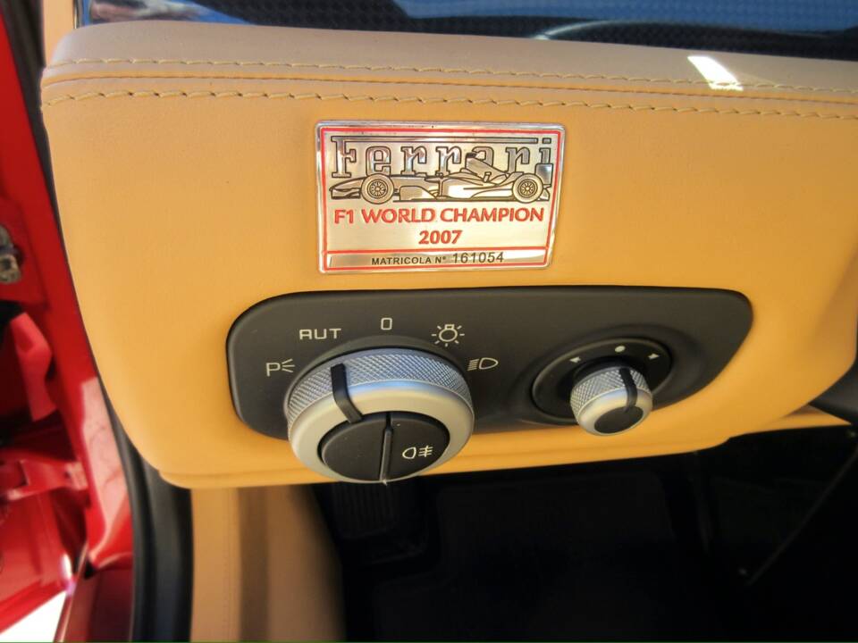 Image 17/33 de Ferrari 599 GTB Fiorano (2008)