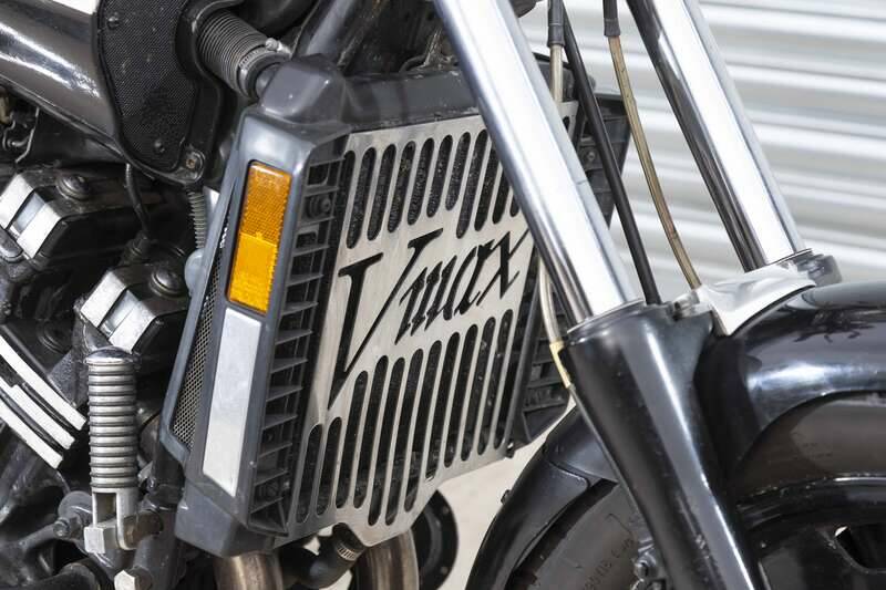 Image 24/37 of Yamaha V-Max 1200 (2000)