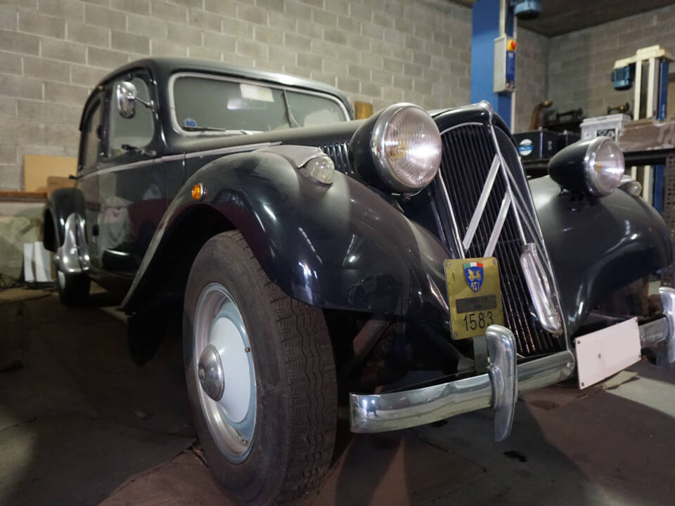Bild 2/18 von Citroën Traction Avant 11 BL (1956)