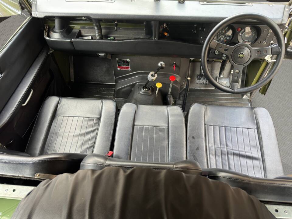 Bild 10/21 von Land Rover 88 (1972)