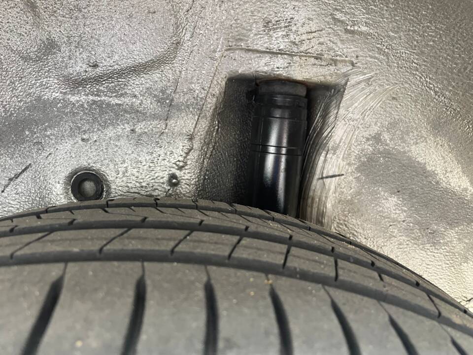 Bild 7/15 von Mercedes-Benz 190 E 2.3 (1990)