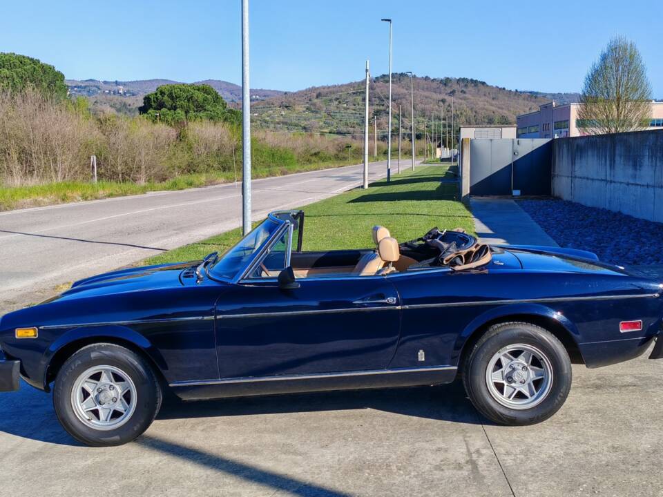 Image 8/42 of FIAT 124 Spider CS1 (1975)