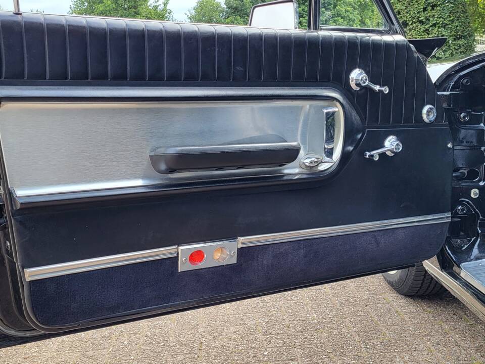 Image 4/12 of Ford Galaxie 500 XL (1964)