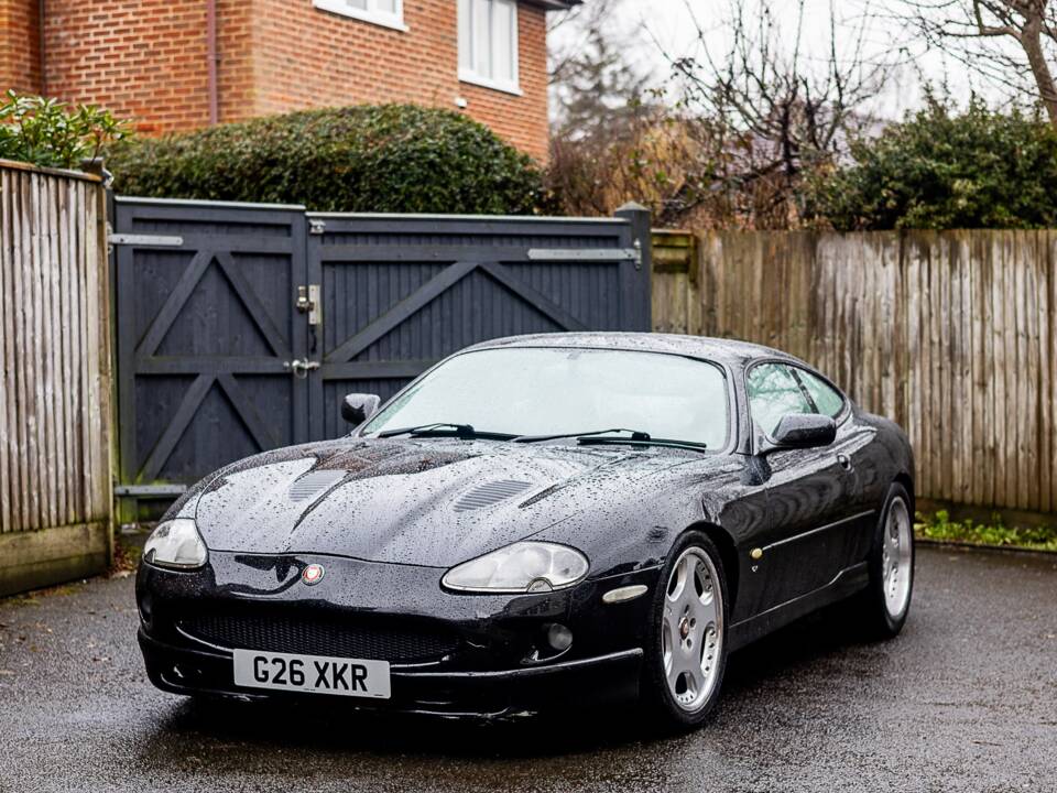 Afbeelding 14/50 van Jaguar XKR (1998)