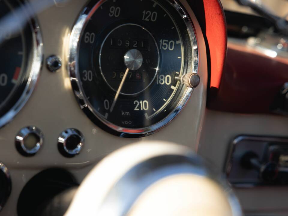 Bild 28/45 von Mercedes-Benz 190 SL (1959)