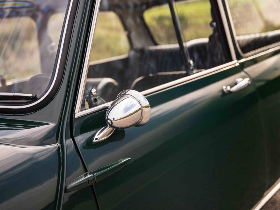 Immagine 7/47 di Austin Mini Cooper 1000 (1969)
