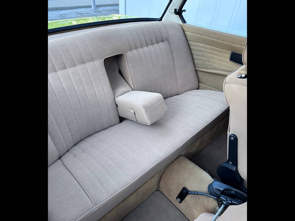 Image 25/39 de BMW 2002 (1974)