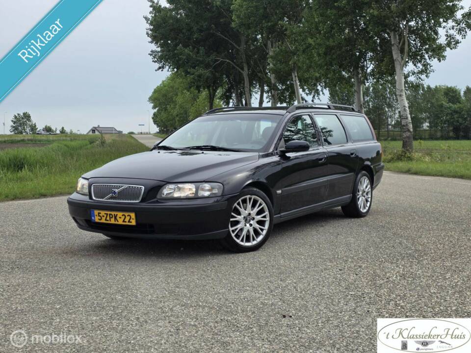 Bild 1/23 von Volvo V 70 2.4 (2003)