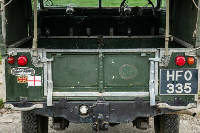 Image 12/40 of Land Rover 107 (1954)