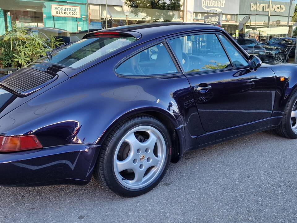 Imagen 14/17 de Porsche 911 Carrera 4 &quot;30 Jahre 911&quot; (1993)