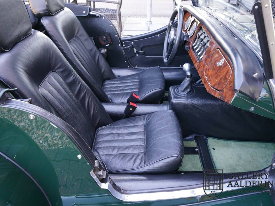 Bild 19/50 von Morgan Plus 8 (1991)