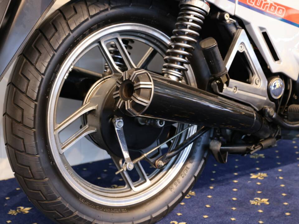 Immagine 8/29 di Yamaha XJ 650 Turbo (1986)