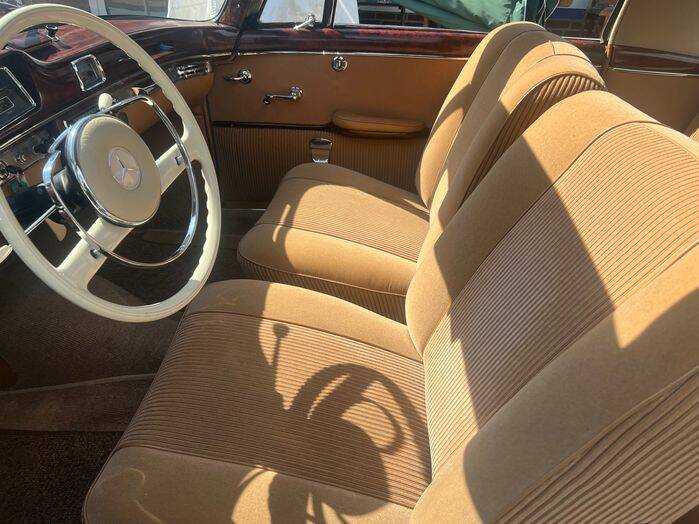 Image 8/21 de Mercedes-Benz 220 SE (1960)