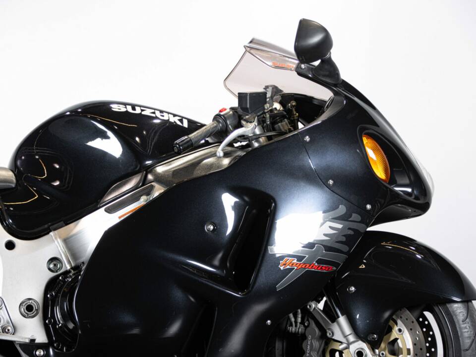 Immagine 23/50 di Suzuki GSX Hayabusa 1300 (1999)