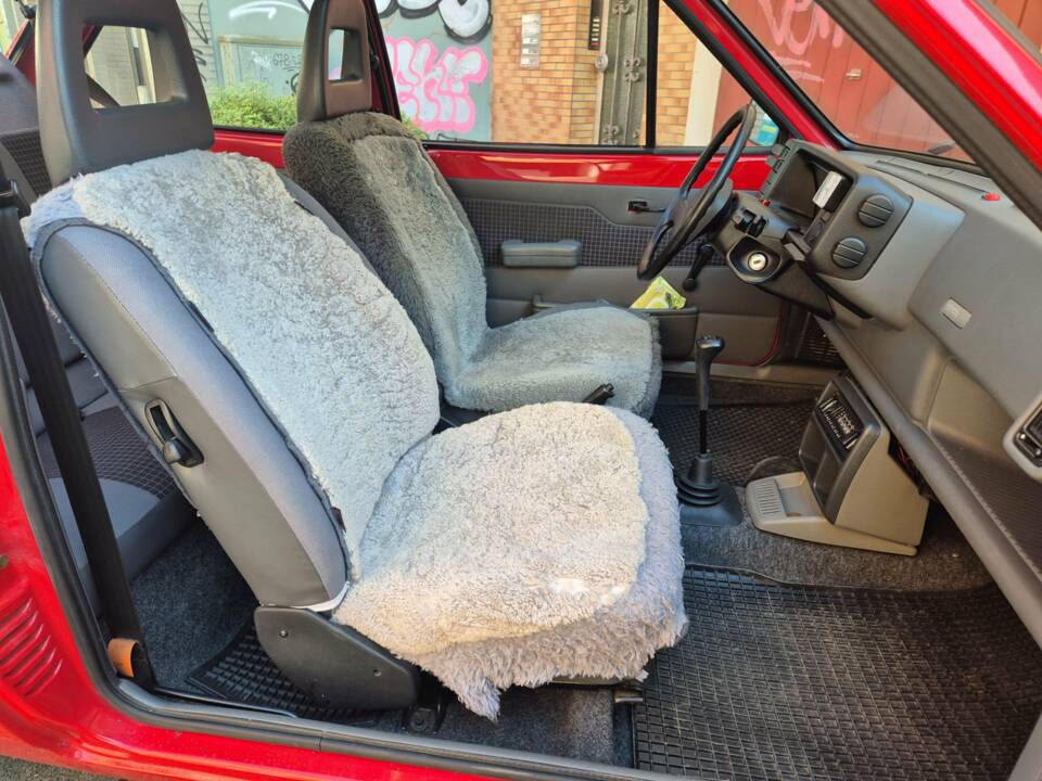 Bild 18/36 von Ford Fiesta 1.6 D (1987)