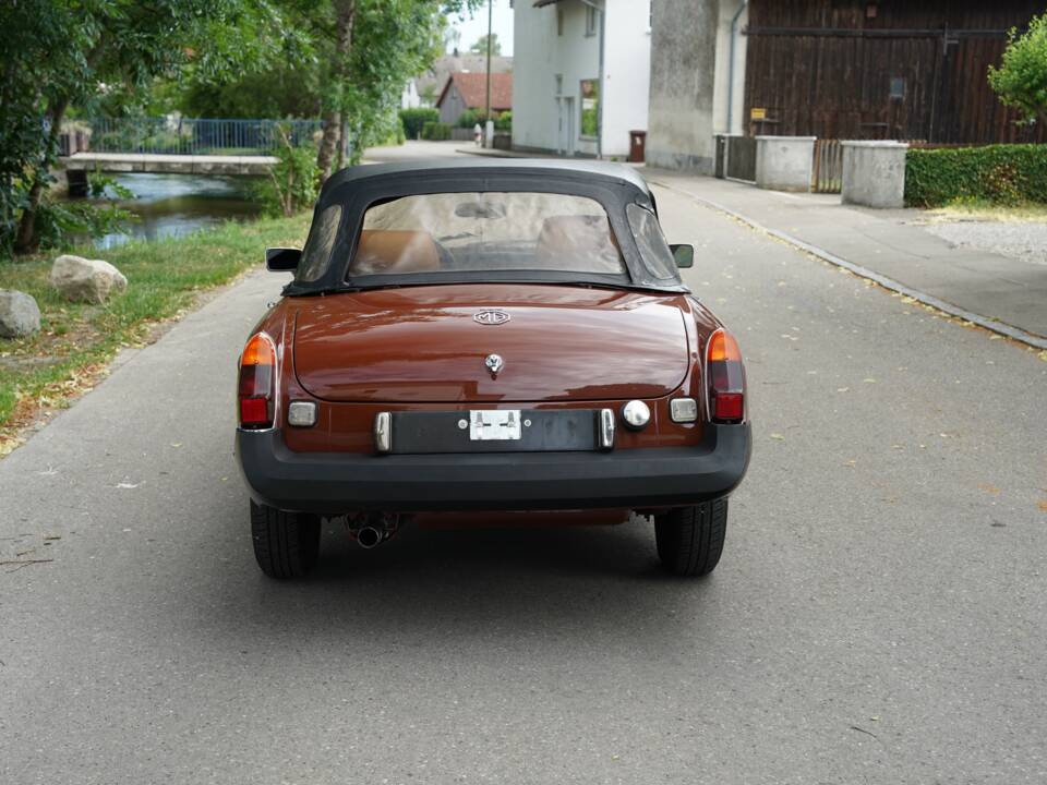 Image 4/100 of MG MGB (1978)