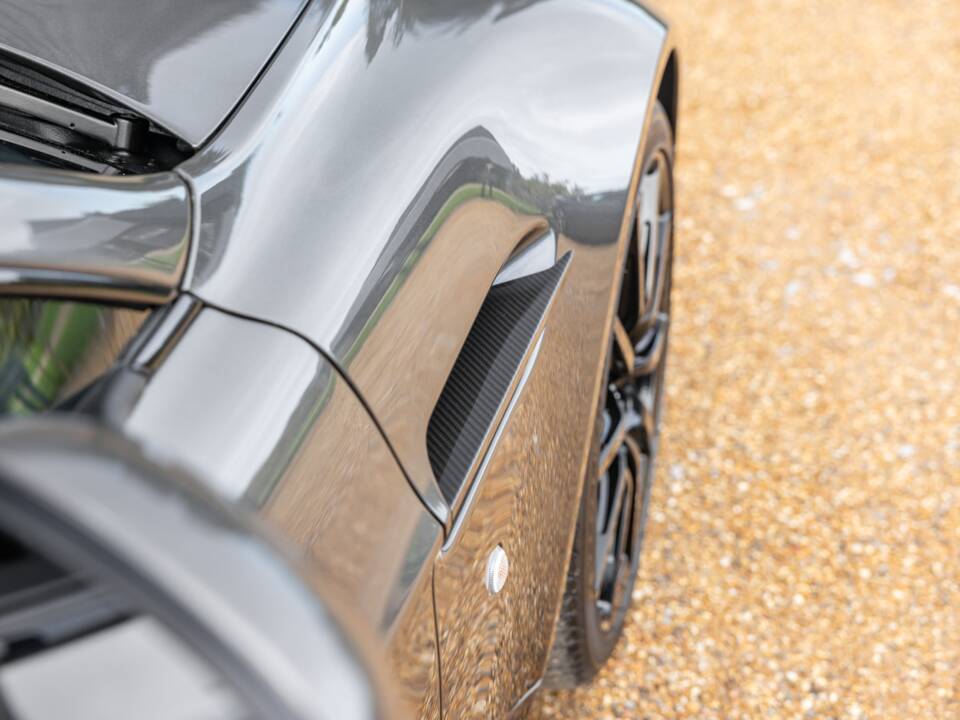 Bild 24/84 von Aston Martin V12 Vantage AMR Roadster (2018)