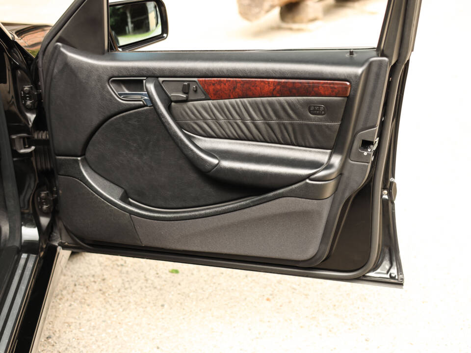 Bild 54/89 von Mercedes-Benz C 43 AMG T (1998)