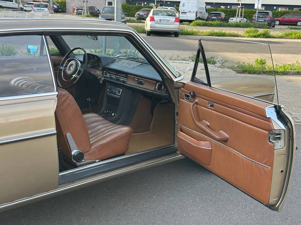 Bild 14/27 von Mercedes-Benz 250 CE (1970)