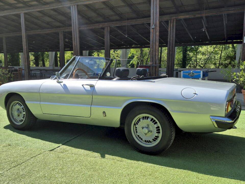 Afbeelding 17/63 van Alfa Romeo Spider 1300 (1976)