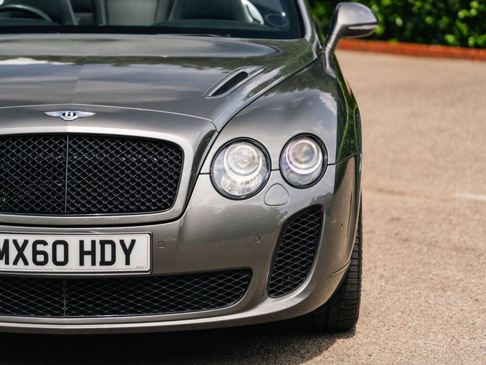 Immagine 28/50 di Bentley Continental GTC (2010)