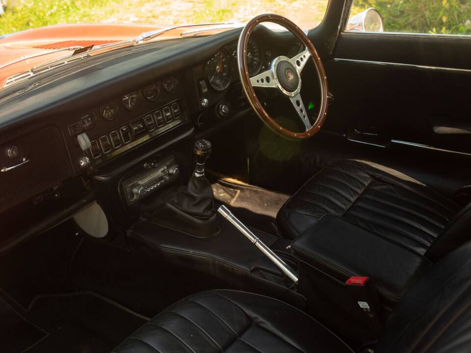 Image 4/50 de Jaguar Type E (2+2) (1969)