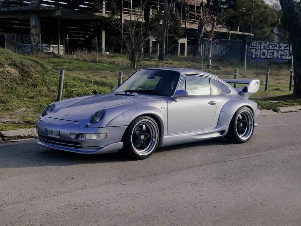 Image 5/8 of Porsche 911 Carrera (1995)