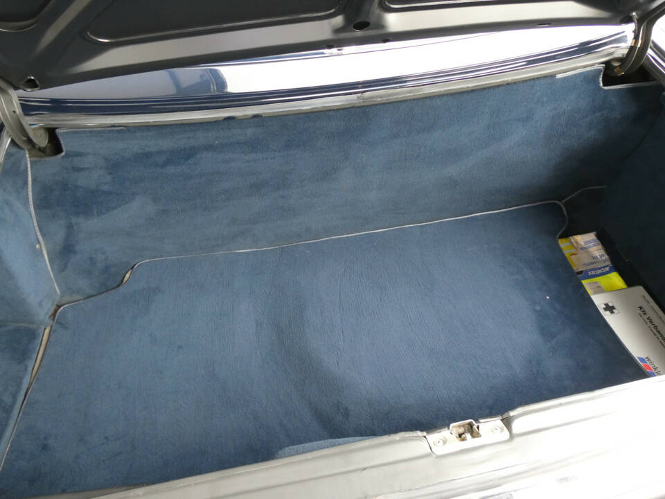Image 19/26 of Mercedes-Benz 500 SL (1988)