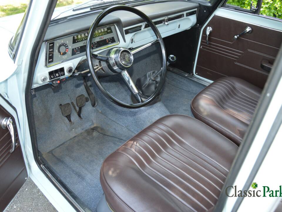 Image 20/50 de Alfa Romeo Giulia 1300 (1967)