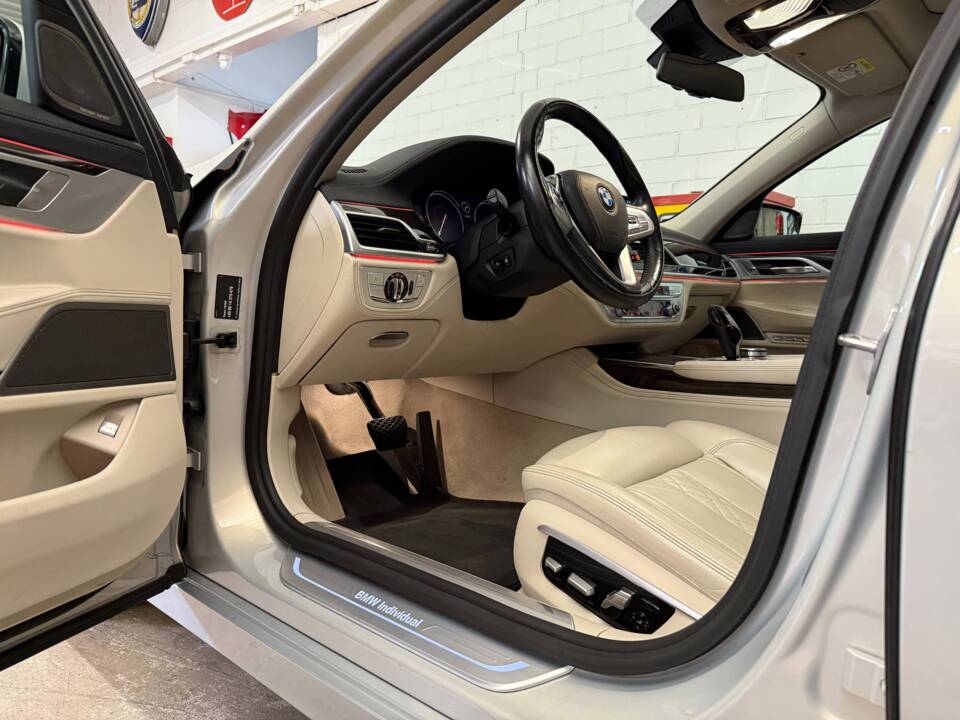 Bild 8/23 von BMW 730d (2016)