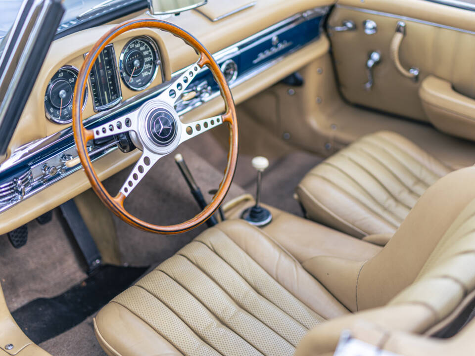 Immagine 4/50 di Mercedes-Benz 300 SL Roadster (1958)