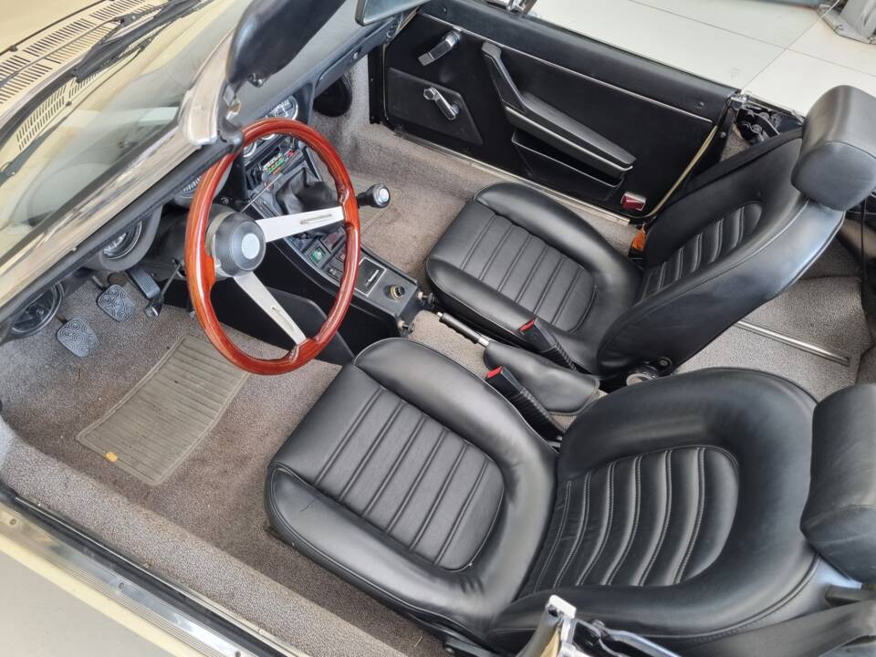 Bild 4/10 von Alfa Romeo 1600 Spider (1981)