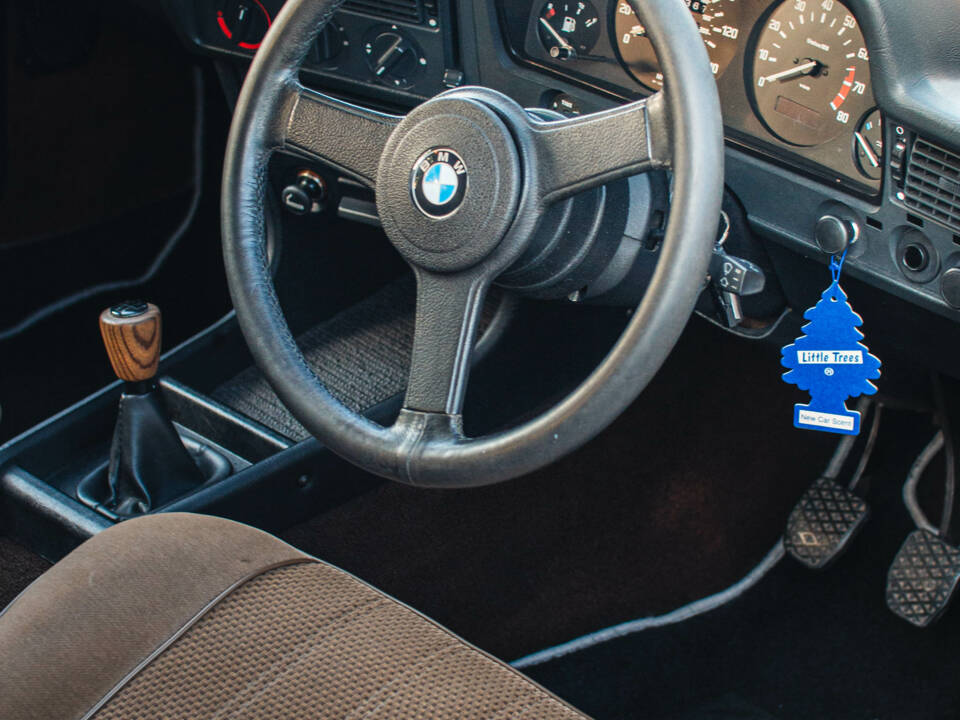 Imagen 20/20 de BMW 320 (1982)