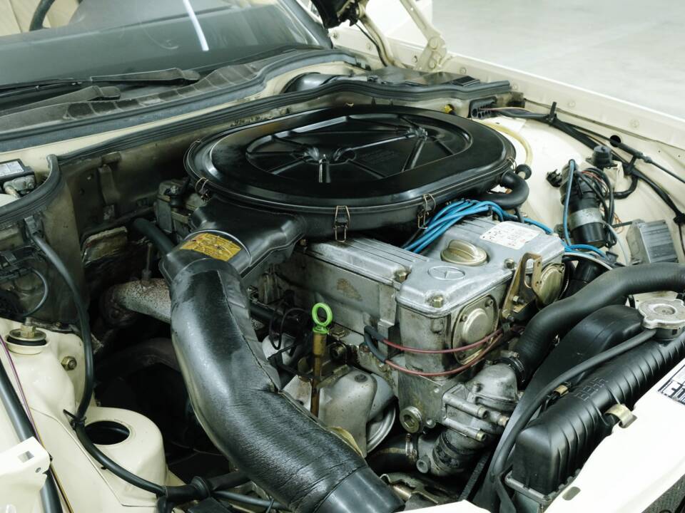Bild 20/50 von Mercedes-Benz 280 S (1982)