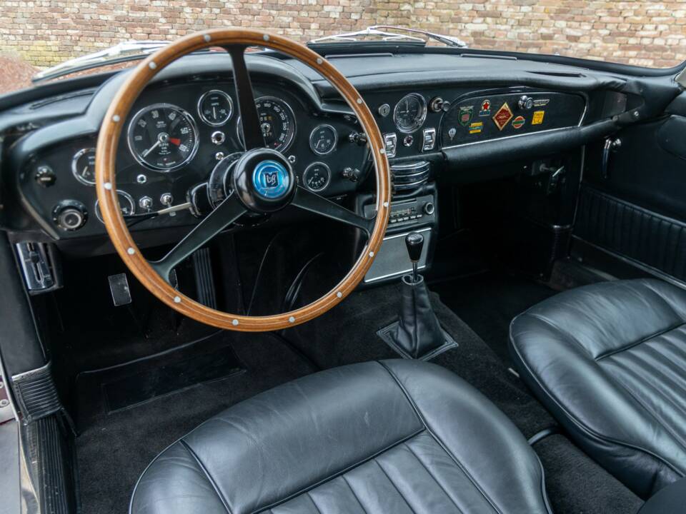 Image 47/50 de Aston Martin DB 5 Vantage (1965)