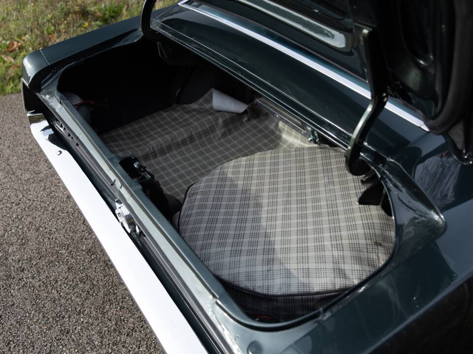 Image 42/44 of Ford Mustang 351 (1967)