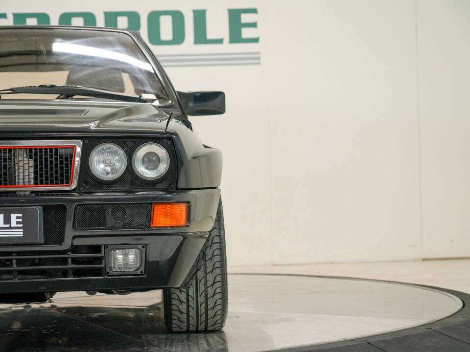 Bild 25/48 von Lancia Delta HF Integrale Evoluzione I (1992)
