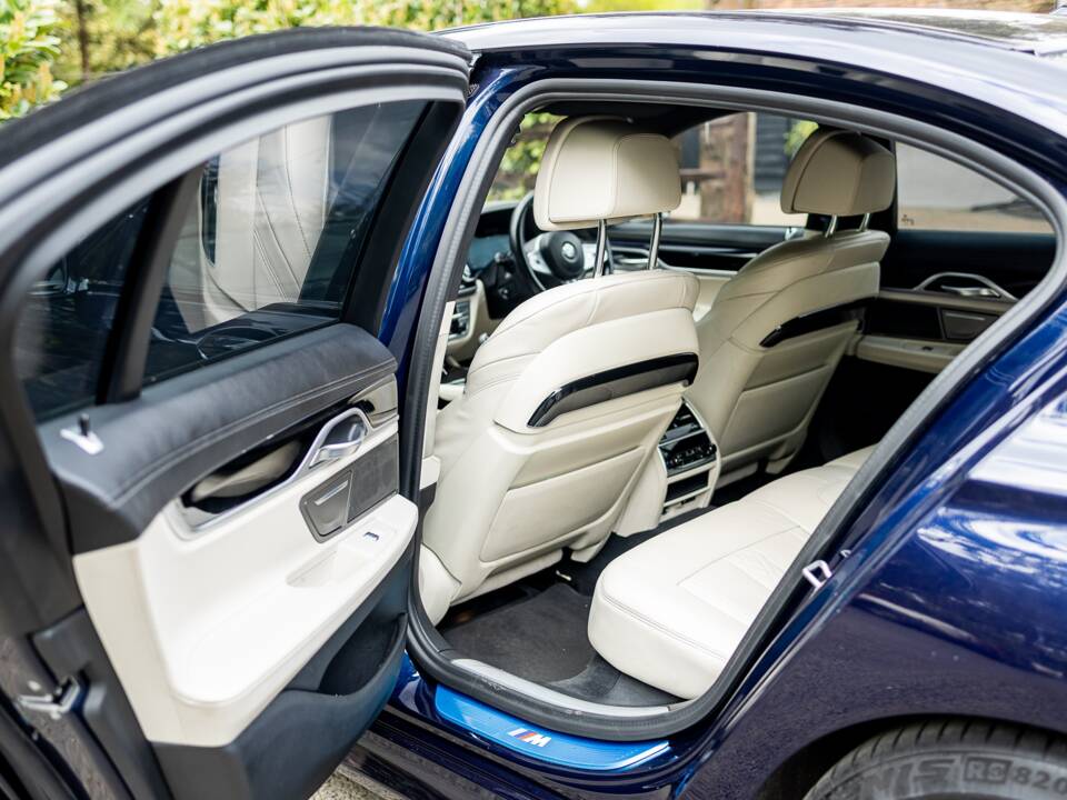 Afbeelding 30/46 van BMW 740d xDrive (2022)