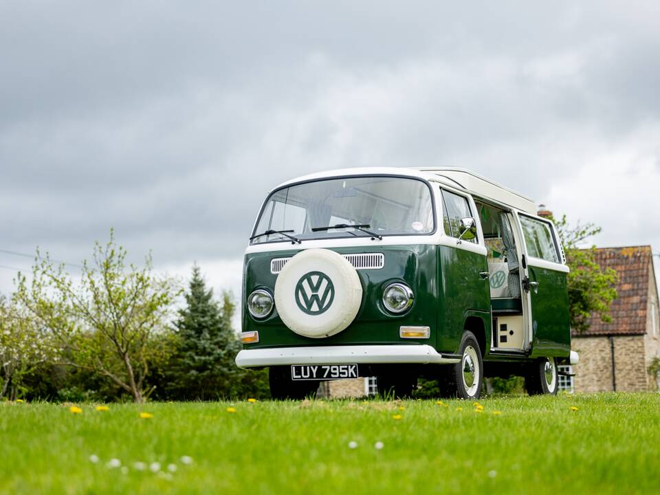 Image 15/50 of Volkswagen T2 Brasil Camper (1972)
