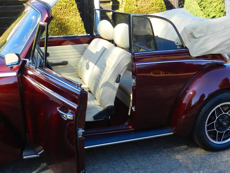 Image 6/54 de Volkswagen Beetle 1303 LS (1978)
