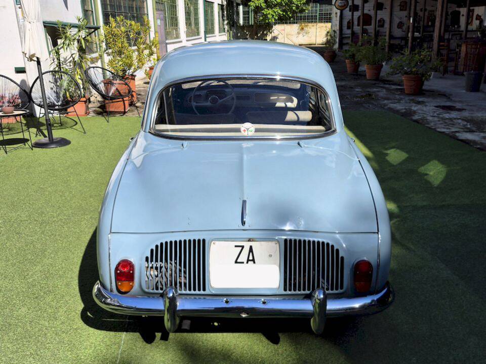 Image 23/64 of Alfa Romeo Dauphine R 1090 (1961)