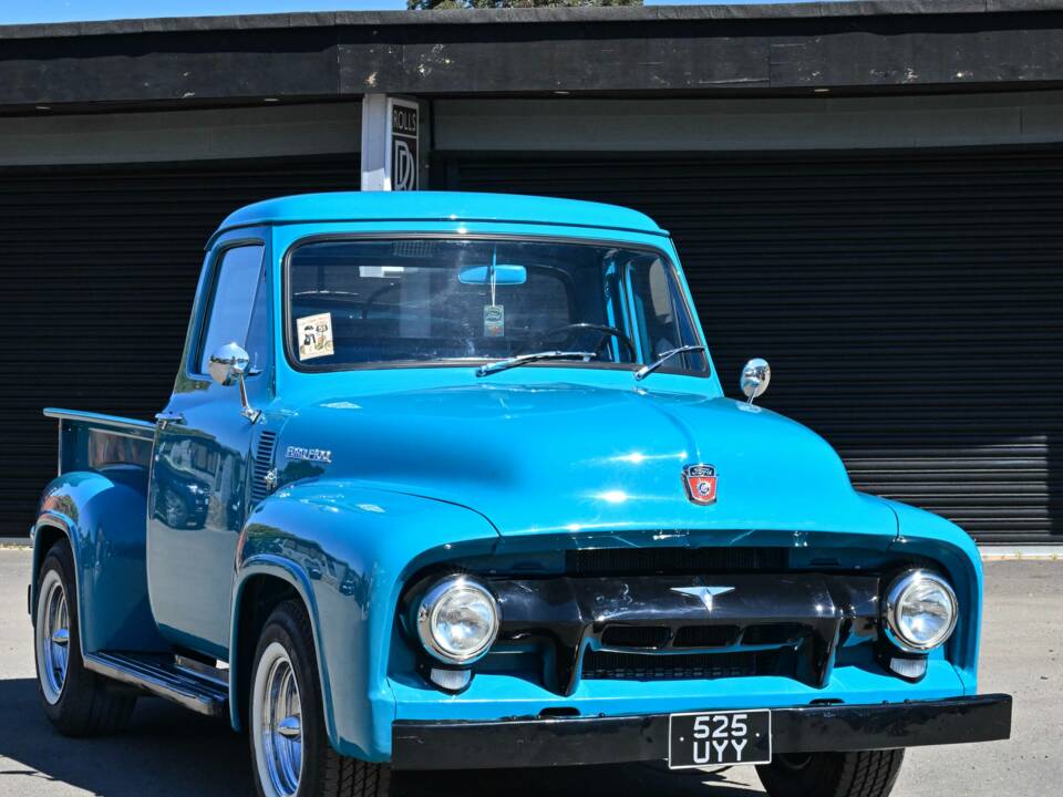 Image 13/50 de Ford F-100 (1954)