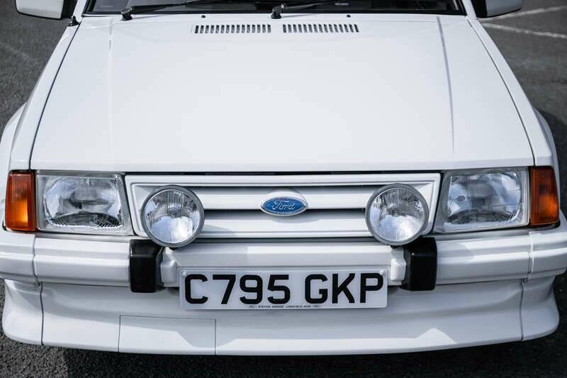 Image 11/33 de Ford Escort turbo RS (1986)