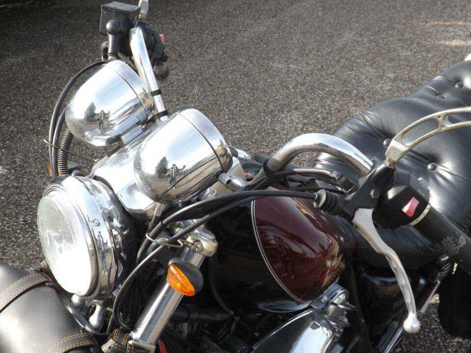 Image 23/49 of Yamaha XV 1100 Virago (1995)