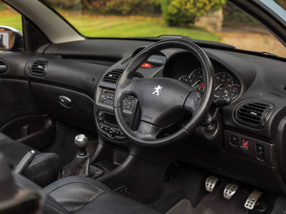 Image 14/50 of Peugeot 206 CC 1.6 16V (2003)