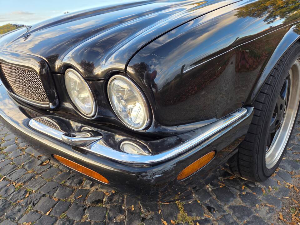 Image 7/15 de Jaguar XJR 4.0 (2000)